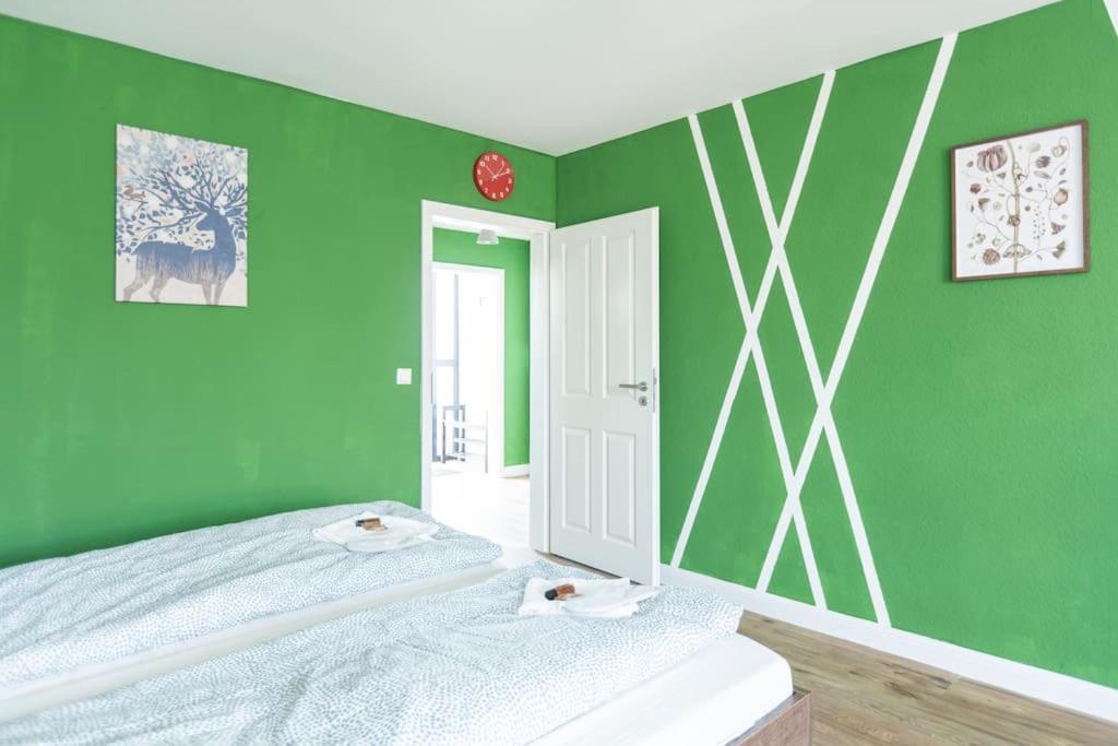 Nature Inspiration Apartment With Balcony & Grill Bbq In Duisburg Mitte Central Station 10 Mins & Big Tv With Photo Lights Ngoại thất bức ảnh
