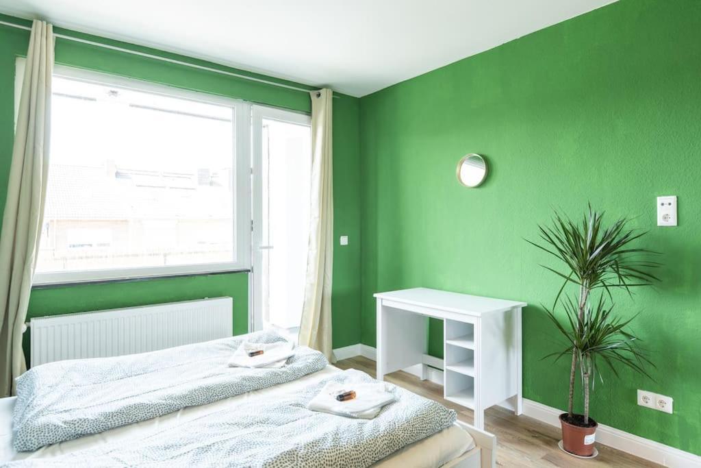 Nature Inspiration Apartment With Balcony & Grill Bbq In Duisburg Mitte Central Station 10 Mins & Big Tv With Photo Lights Ngoại thất bức ảnh