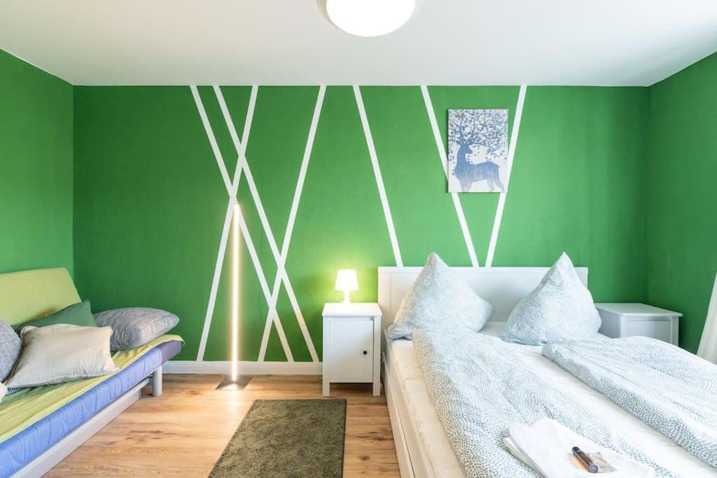 Nature Inspiration Apartment With Balcony & Grill Bbq In Duisburg Mitte Central Station 10 Mins & Big Tv With Photo Lights Ngoại thất bức ảnh