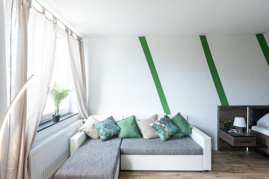 Nature Inspiration Apartment With Balcony & Grill Bbq In Duisburg Mitte Central Station 10 Mins & Big Tv With Photo Lights Ngoại thất bức ảnh